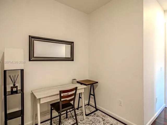 Продажа дома по адресу 1430 NW 48th Drive 1430 - фото 7273732