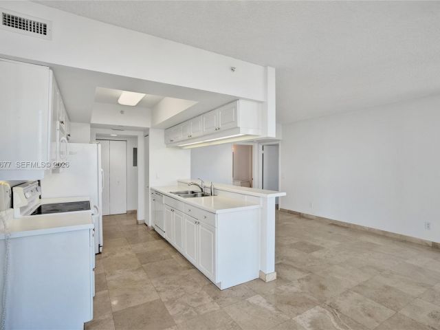 Продажа квартиры #2310 - фото 7277972