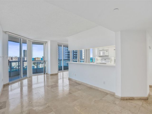 Продажа квартиры #2310 - фото 7277973