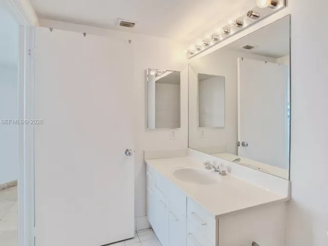 Продажа квартиры #2310 - фото 7277953