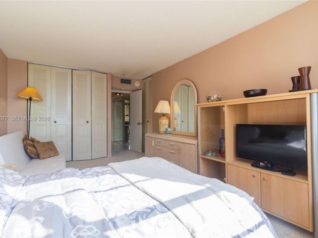 Продажа квартиры #1912 - фото 7285165