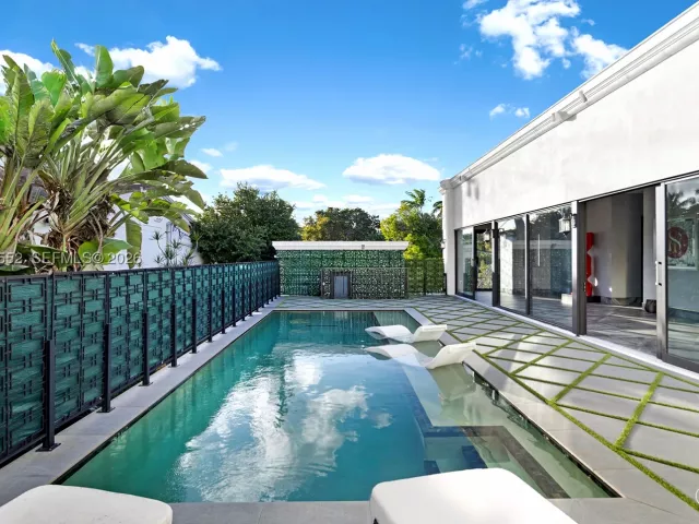 Продажа дома по адресу 8005 Noremac Ave - фото 9085163