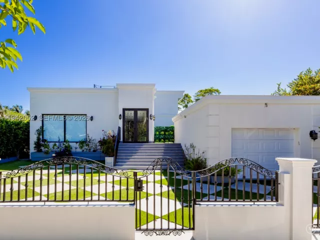 Продажа дома по адресу 8005 Noremac Ave - фото 9085165