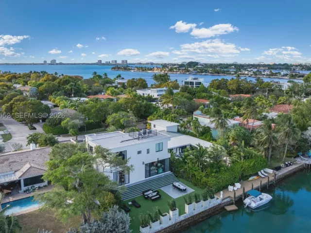 Продажа дома по адресу 8005 Noremac Ave - фото 9085168