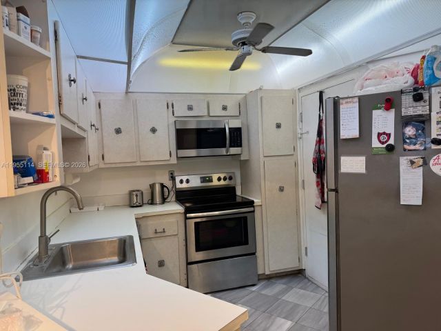 Продажа квартиры #715 - фото 7437372