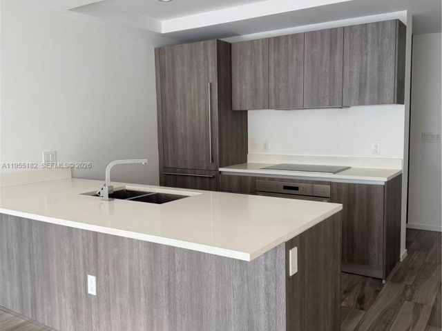 Продажа квартиры #2002 - фото 7283800