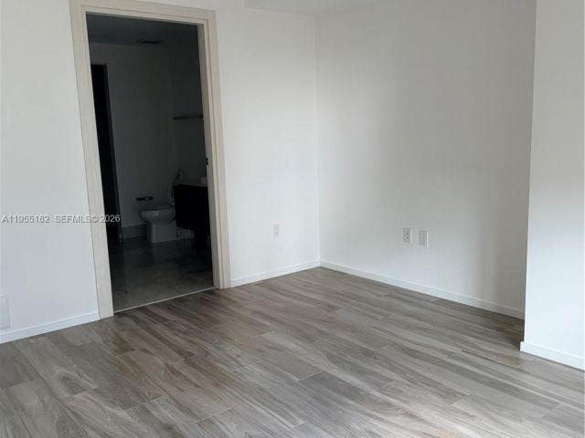 Продажа квартиры #2002 - фото 7283805