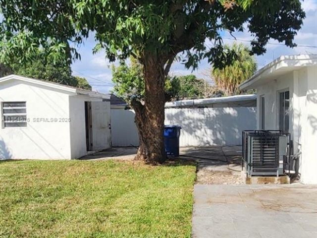 Дом в аренду по адресу 19320 NW 37th Ave - фото 7276219