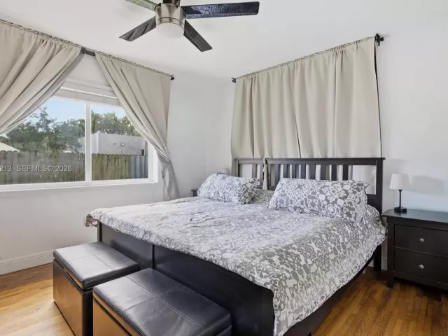 Дом в аренду по адресу 104 SW 40th Ave 0 - фото 7278962