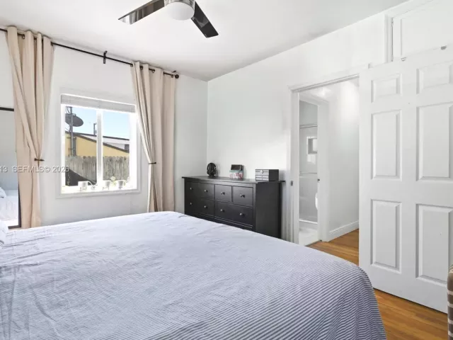 Дом в аренду по адресу 104 SW 40th Ave 0 - фото 7278958