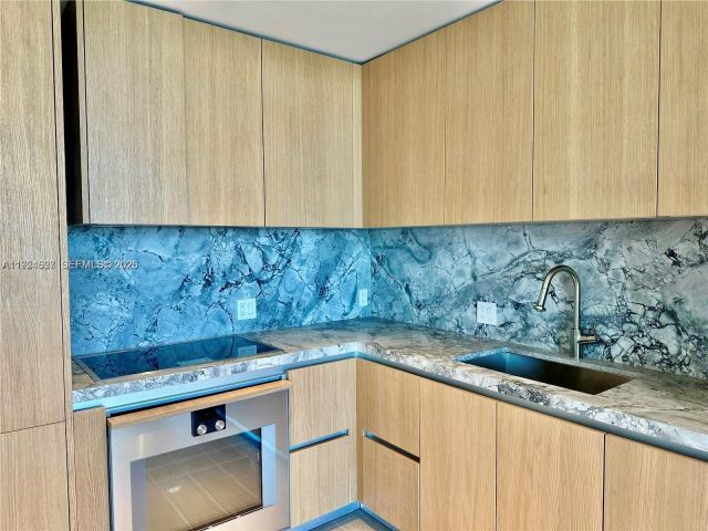 Продажа квартиры #1208 - фото 7286333