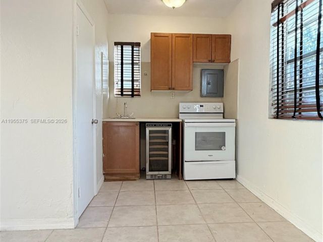 Дом в аренду по адресу 1306 Madrid St - фото 7375708