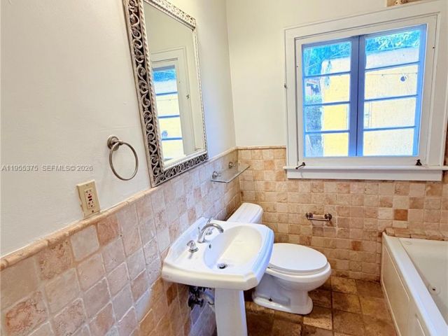 Дом в аренду по адресу 1306 Madrid St - фото 7375713