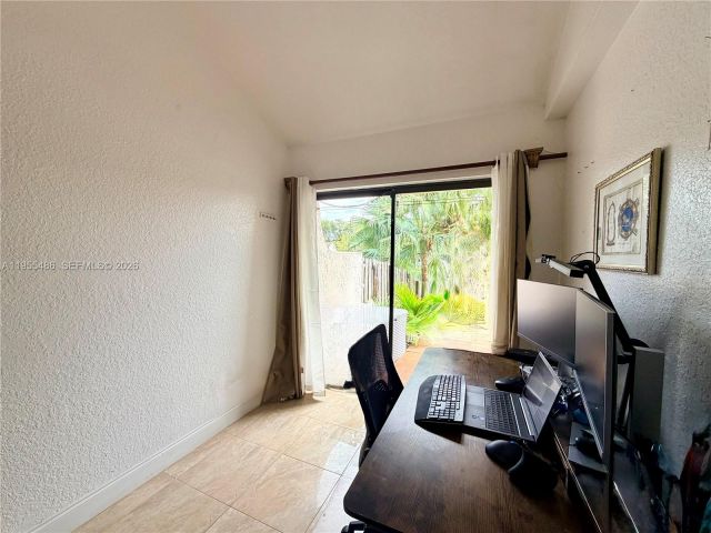 Дом в аренду по адресу 2865 Begonia Way 0 - фото 7286976