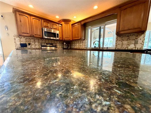 Дом в аренду по адресу 2865 Begonia Way 0 - фото 7286988