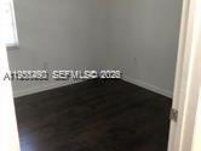 Дом в аренду по адресу 700 NW 19th Ter 0 - фото 7462108