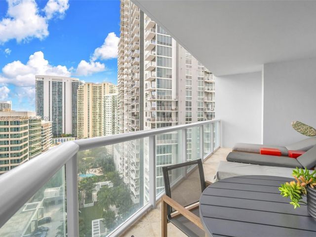 Продажа квартиры #2409 - фото 7341320