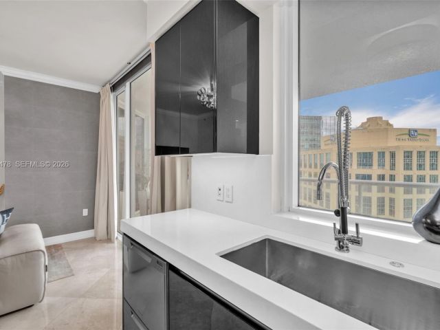 Продажа квартиры #2409 - фото 7341321