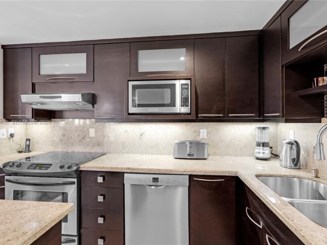 Продажа квартиры #1006 - фото 7279883