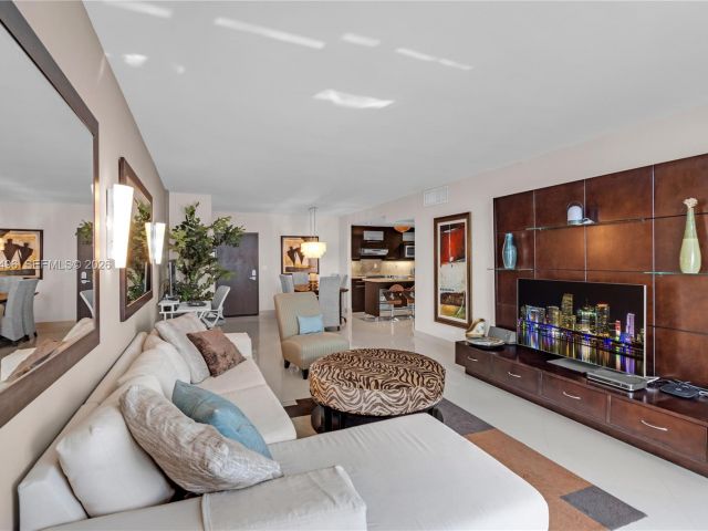 Продажа квартиры #1006 - фото 7279887