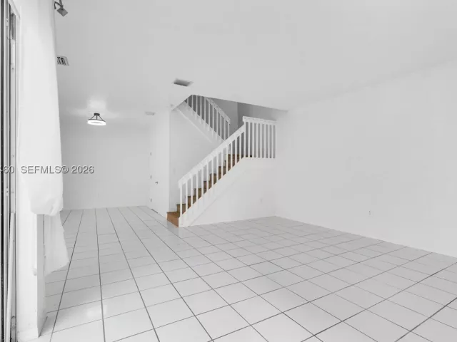 Продажа дома по адресу 1120 Cliffrose St - фото 8980796
