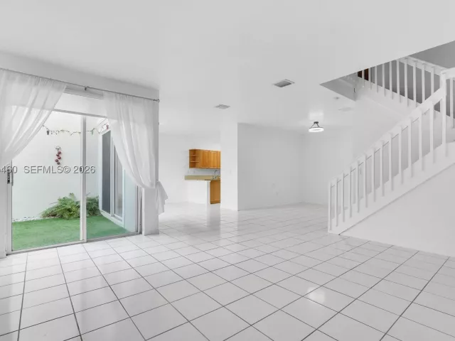 Продажа дома по адресу 1120 Cliffrose St - фото 8980799