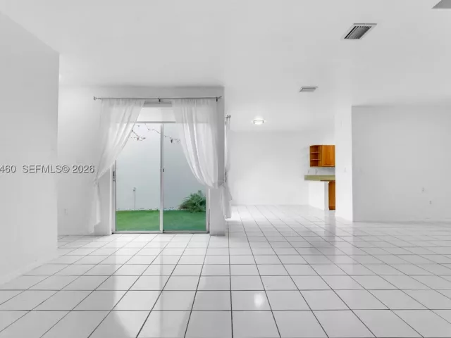 Продажа дома по адресу 1120 Cliffrose St - фото 8980800