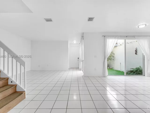 Продажа дома по адресу 1120 Cliffrose St - фото 8980801