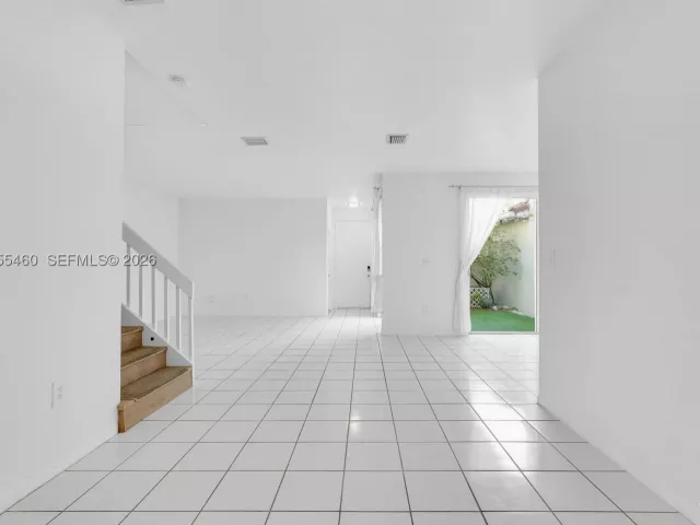 Продажа дома по адресу 1120 Cliffrose St - фото 8980805