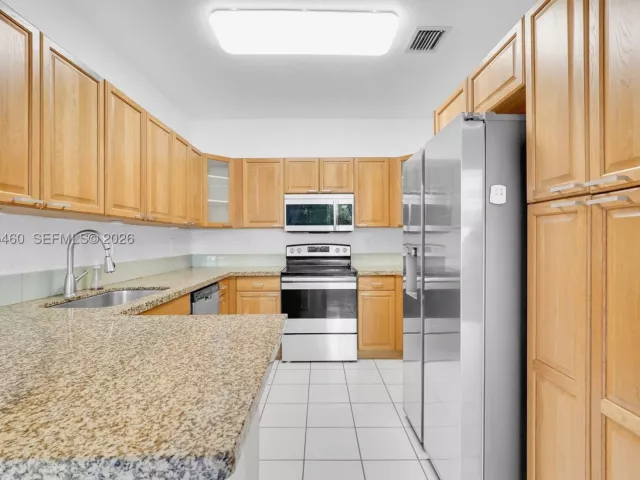 Продажа дома по адресу 1120 Cliffrose St - фото 8980807