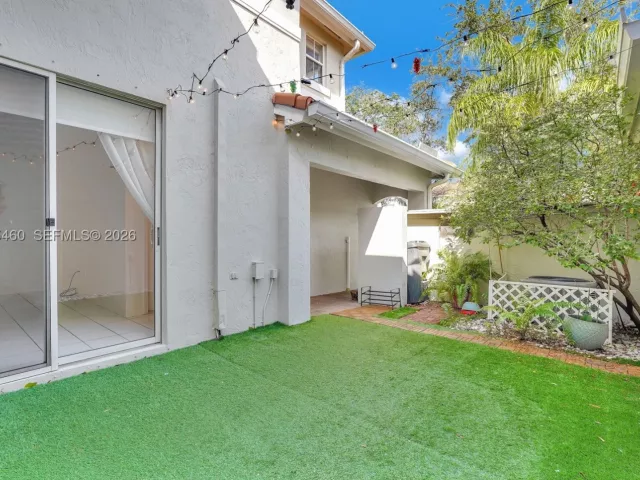Продажа дома по адресу 1120 Cliffrose St - фото 8980821
