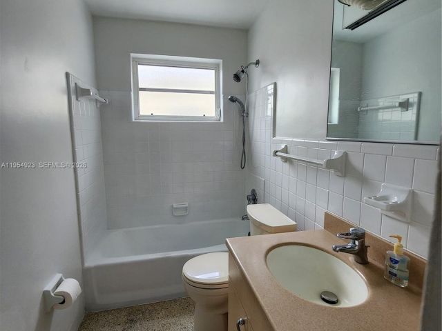 Продажа дома по адресу 9425 SW 51st Pl - фото 7285090