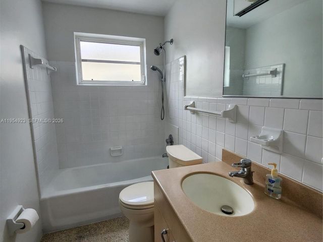 Продажа дома по адресу 9425 SW 51st Pl - фото 7285091