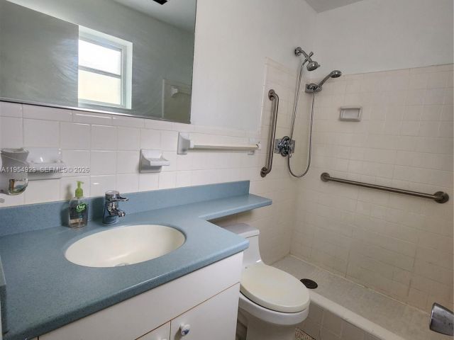 Продажа дома по адресу 9425 SW 51st Pl - фото 7285093