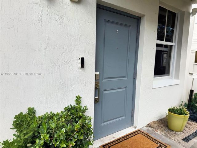 Дом в аренду по адресу 1783 SE 7th Ter 0 - фото 7437626