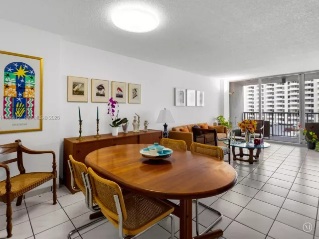 Продажа квартиры #707 - фото 7302292