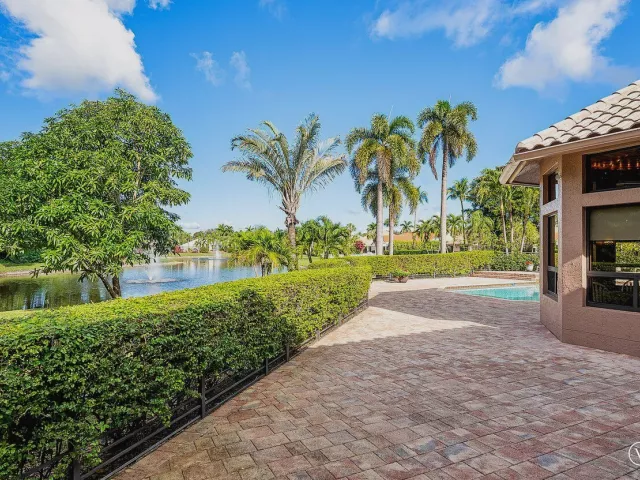 Продажа дома по адресу 17595 Bocaire Place - фото 9163898