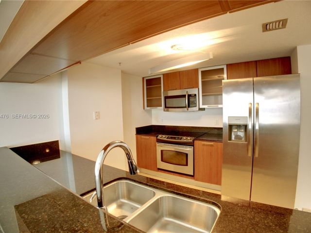 Квартира в аренду номер911 - фото 7289452