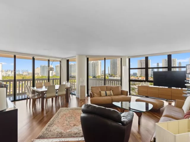 Продажа квартиры #1209 - фото 7350707