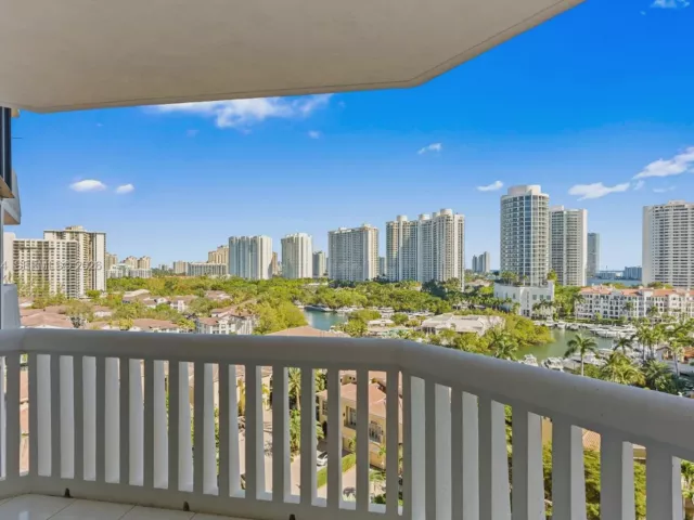 Продажа квартиры #1209 - фото 7350693