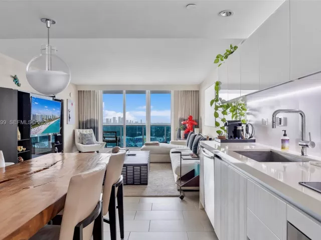 Продажа квартиры #1427 - фото 7293434