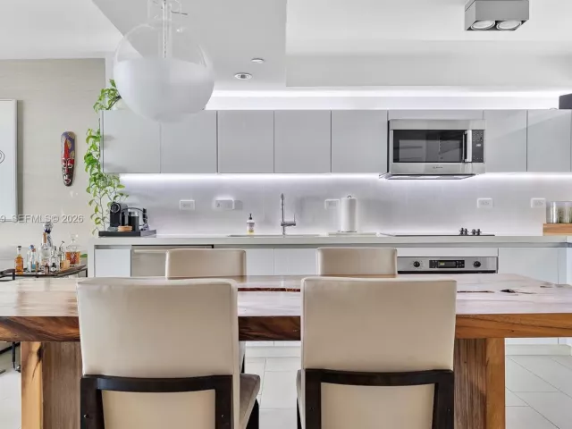 Продажа квартиры #1427 - фото 7293435