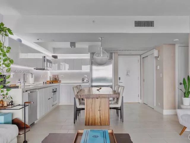 Продажа квартиры #1427 - фото 7293439