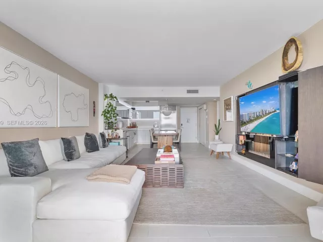 Продажа квартиры #1427 - фото 7293443