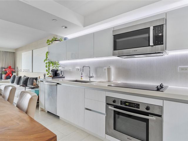 Продажа квартиры #1427 - фото 7293431