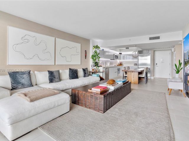 Продажа квартиры #1427 - фото 7293442