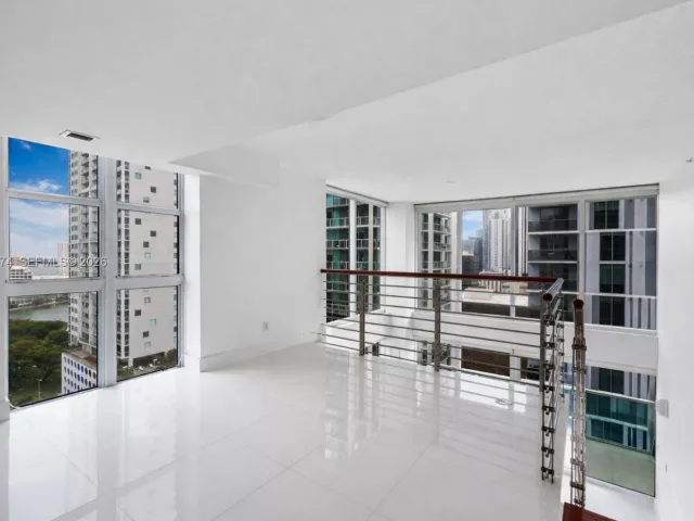 Продажа квартиры #1202 - фото 7290017