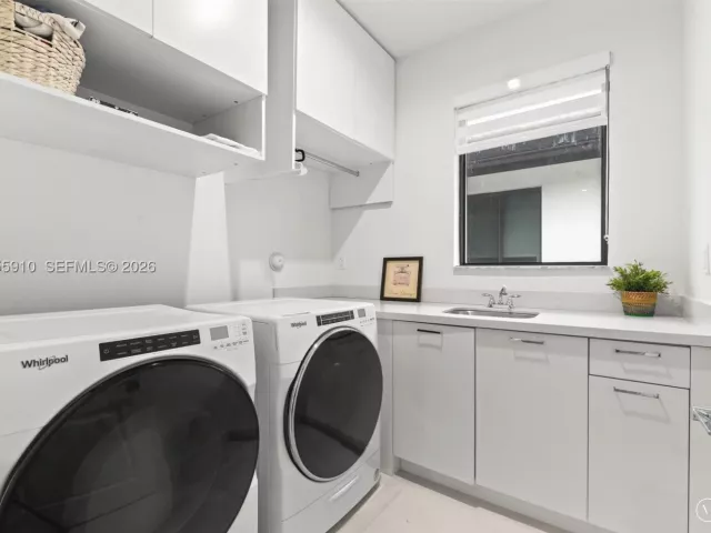 Продажа дома по адресу 8086 NW 47th Ter - фото 9085482