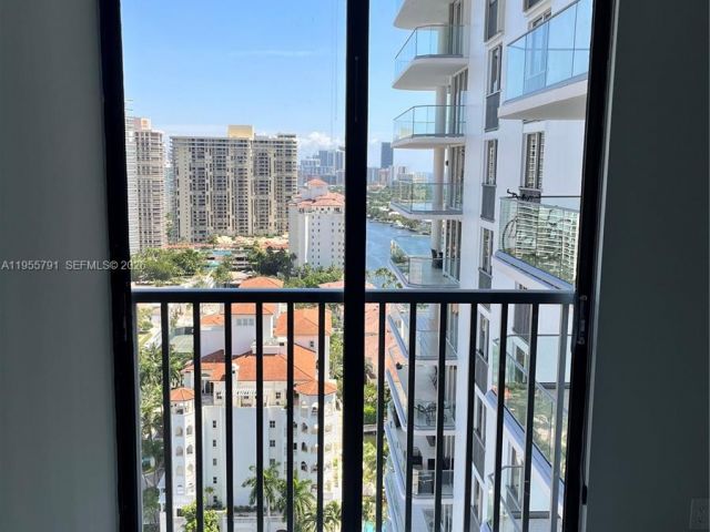 Квартира в аренду номер24A - фото 7293279