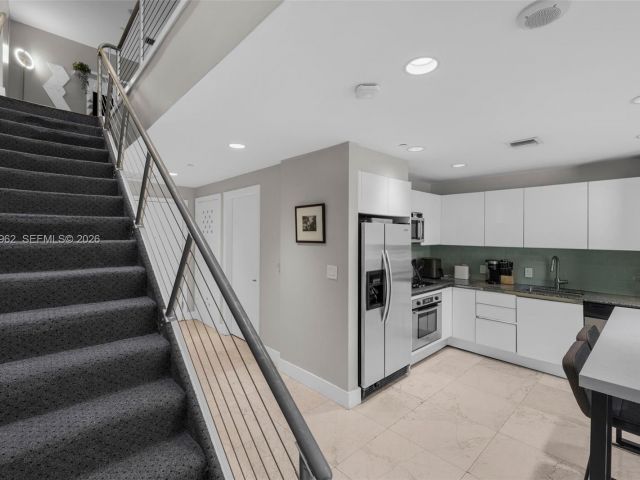 Продажа квартиры # - фото 7296207